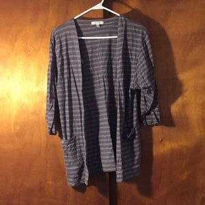 Forever 21 Green and White half sleeve